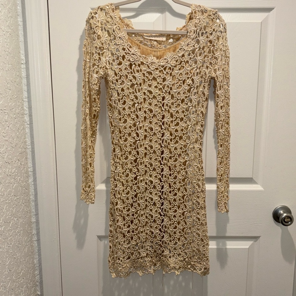 Severin Women Beige Lace dress Sz 4